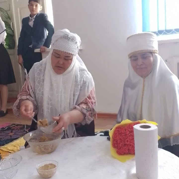 "Менің әжем -асыл әжем" 8 наурыз -Халықаралық әйелдер күні арналған